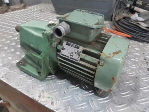 Getriebemotor 0,18 kW / 20 U/min gebraucht B17939