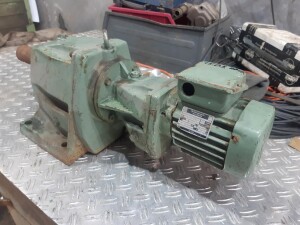 Getriebemotor 0,18 kW / 8 U/min gebraucht B17942