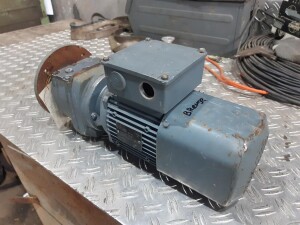 Getriebemotor 0,37 kW / 31,5 U/min gebraucht B17952