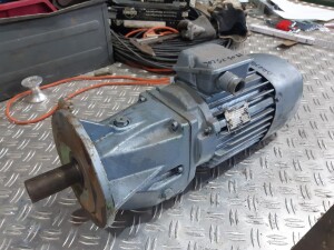 Gearmotor with brake, 1.1 kW / 12.5 rpm, used, B17953