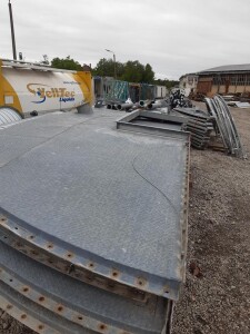 Used 190 m³ bolted bulk material silo B18010