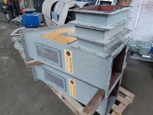 Used Discharge Hopper 1000 x 850 x 350 B18019