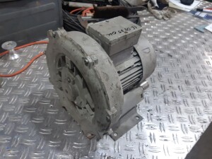 Seitenkanalverdichter Vakuumpumpe ELMO-G2BH1 0,3 kW...