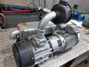 Vacuum Pump  220 V 1.8 kW  40 m³/h, used B18073