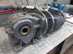 4 kW, 64 rpm gearmotor, used, B18080