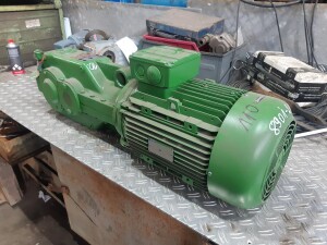 7.5 kW, 66 rpm, B5 gearmotor, used, B18082