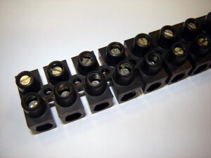 25901 | 1 Set: Lüsterklemme 12 polig - 16 mm²...