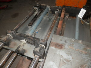 28023 | Pneumatic cross shifters Side shifters used