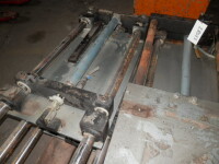 28023 | Pneumatic cross shifters Side shifters used