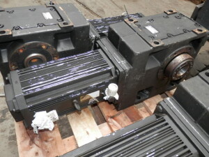 Servo motor gear motor 4.1 kW 71 rpm to 350 V 140 Hz B11208