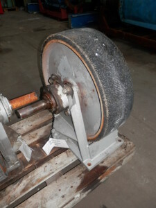 B12112 | Wheels for circular scrapers, sewage treatment plant, heavy-duty castors DN 680 x 200 mm